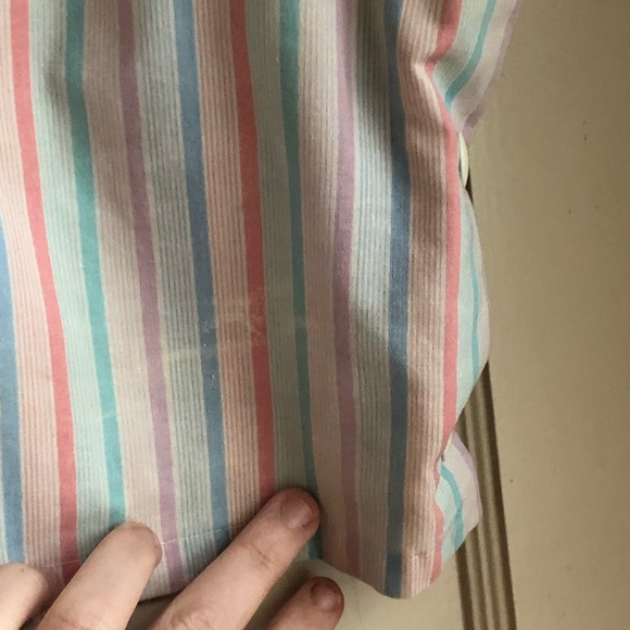 Vintage Levi’s juniors pastel crop top - Picture 5 of 6